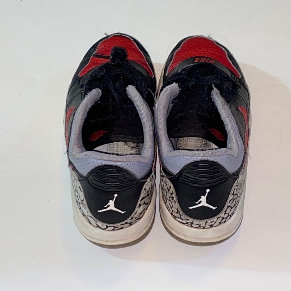Nike Kids Black and Red Sneakers Size 2.5Y Not Insoles - Picture 10 of 15